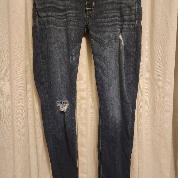Hudson Jeans Denim - Hudson distressed skinny jeans, size 27, trendy and comfy fit.